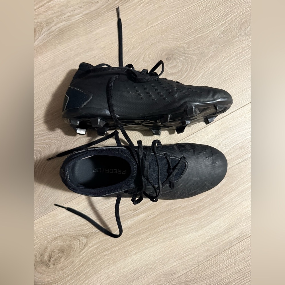 ⚽️ ADIDAS predator soccer cleats